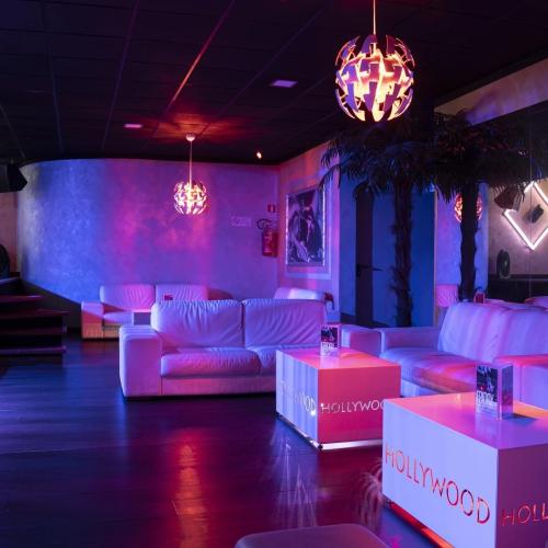 Hollywood Club Privé — 토리노 성인 업소