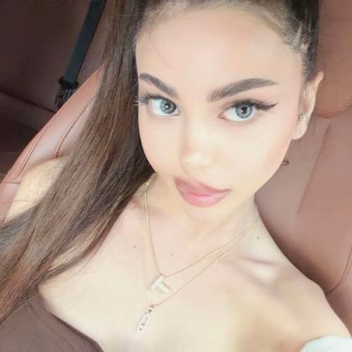 Amina — 바쿠 에스코트