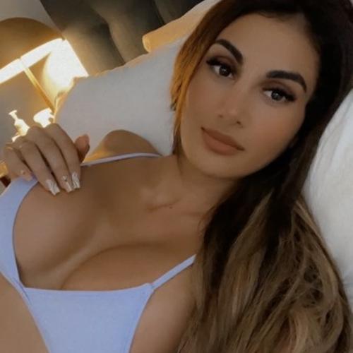 Riana — acompanhante em Washington D.C.