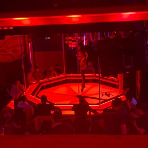 Femina Tabledance Club — эротическое заведение в городе Мюнхен