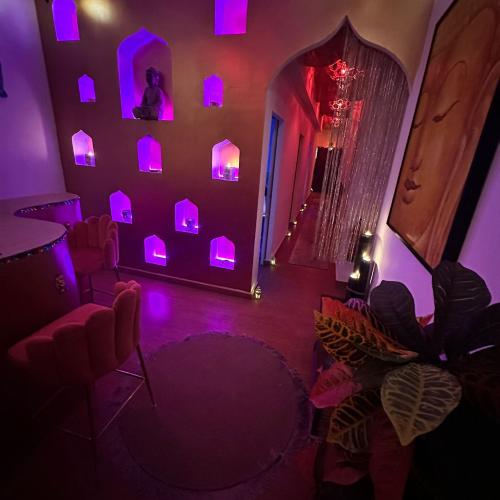 Shira Lounge Tantric — 이비사 성인 업소