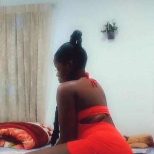 Miles — escort in Kuwait City