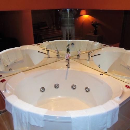 Sala Michigan — erotic venue in Cabanillas del Campo