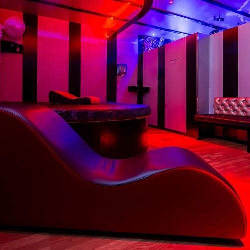 Pub Kamelot Swingers — erotický podnik v meste Torremolinos