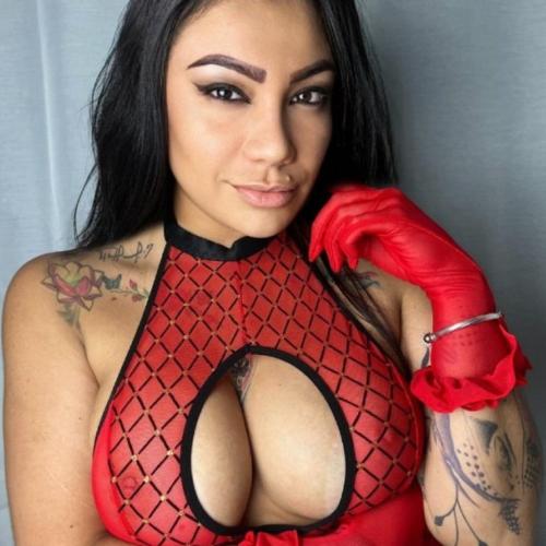 Karol — escort en Lyon