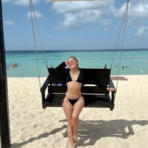 Cherry Masseuse — escort in Medellín, photo 4