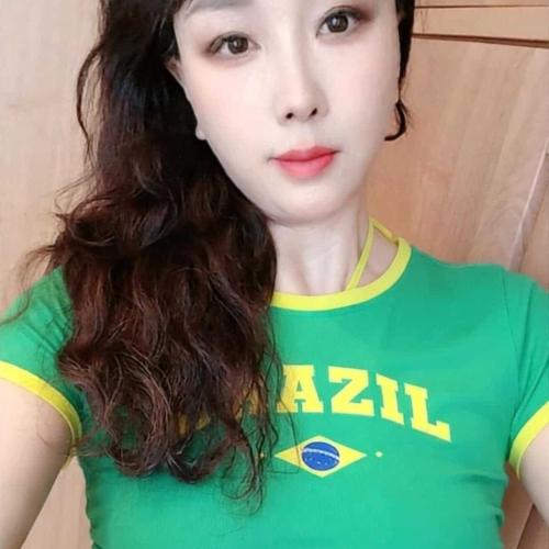 Xiaoyu — مرافقة في ليبرس