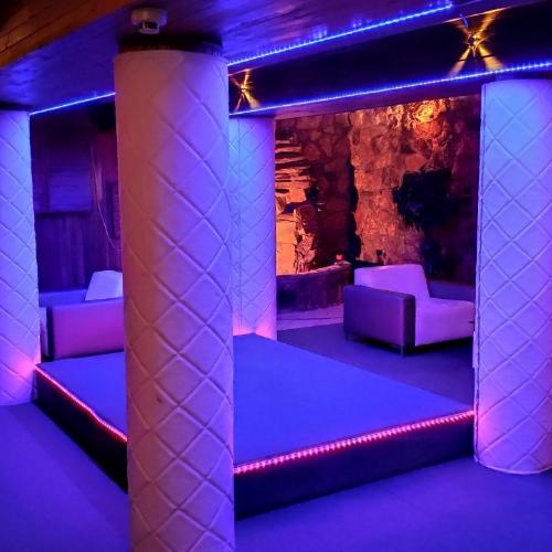 Crystal Gentlemens Club — Košice şehrinde erotik mekan