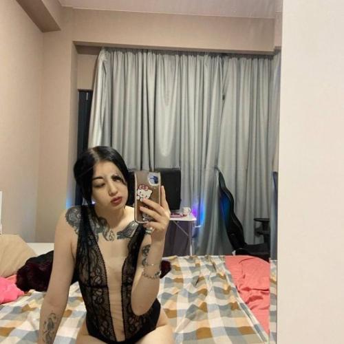 Luna — escort en Shanghái