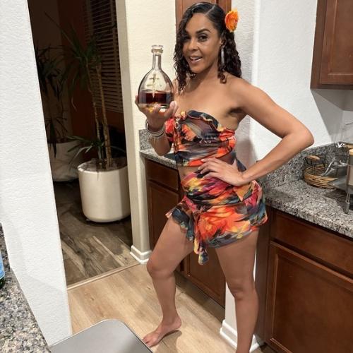 Illiana — escort a Ontario