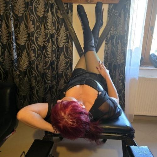 Mistress Andreea Pornstar — eskorte i Bucharest