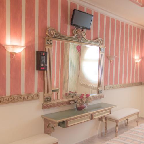 Palacio De La Rosa — erotic venue in San Vicente del Palacio