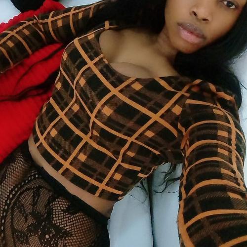 Pretty — escort in Kuwait City