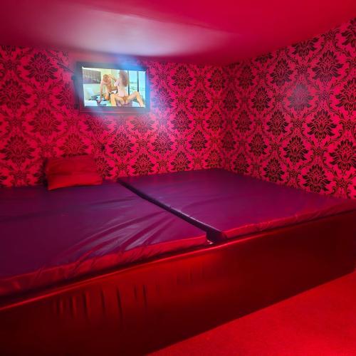 Pandora — erotic venue in Leeds