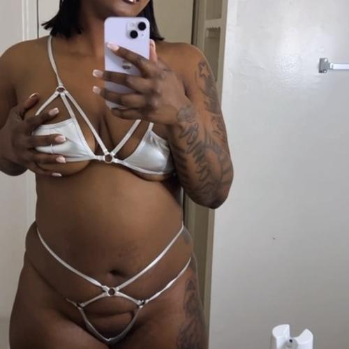 Alizaebarbie — escort in Richmond