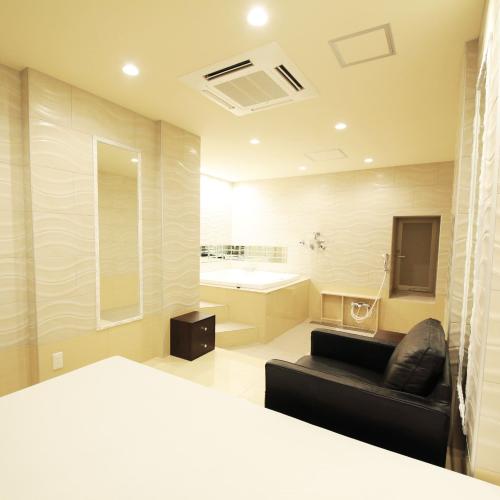The Rich — erotic venue in Chiba, photo 9