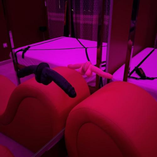 Le Paradise — erotic venue in La Jonquera